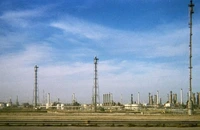 Kuweitul și-a redus producția de petrol și activitatea de rafinare, din cauza atacurilor iraniene