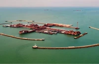 În ciuda războiului, volumele de țiței din Kazahstan transportate spre Europa cresc iar țara asiatică are în plan creșterea masivă a capacității de rafinare, pentru a vinde și carburanți