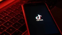 TikTok își actualizează sistemul de evaluare a conturilor, pentru a putea modera eficient conținutul acestora