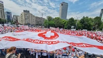 Angajaţii din sănătate, în marş către Piaţa Revoluţiei, unde vor picheta Ministerele Sănătăţii şi Muncii