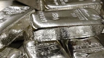 Investiții în argint și platină, în căutarea alternativelor la aur și a protecției în fața evoluției dolarului american