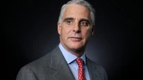 UniCredit – Acţionarii acceptă majorarea pachetului salarial al directorului general Andrea Orcel