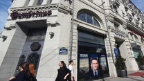 Nicușor Dan și-a stabilit sediul de campanie într-o clădire a unui dezvoltator imobiliar: spațiul fostei berării Gambrinus de la hotelul Cișmigiu, al spaniolilor de la Hercesa