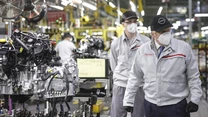 Nissan negociază cu Foxconn permisiunea de a utiliza una dintre fabricile Nissan din Japonia, unde se vor construi mașini electrice
