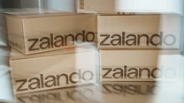 Ce tip de haine și încălțăminte cumpără românii online. Studiu Zalando
