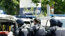 10 morţi şi mai mulţi răniţi după un atac armat într-o şcoală din Austria