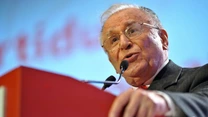 Ion Iliescu a fost internat la terapie intensivă
