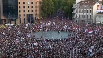 Circa 140.000 de oameni au ieşit în stradă în Serbia pentru a cere organizarea de alegeri anticipate