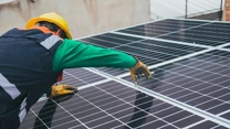 Primăria Galați a atribuit contractul pentru construirea unui parc fotovoltaic pe blocuri în cartierul Micro 17