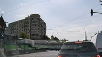 VIDEO – Accident grav în centrul Bucureștiului. 11 răniţi după ce un tramvai s-a ciocnit cu un autobuz
