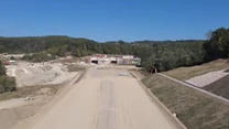 VIDEO Autostrada A1 Sibiu – Pitești: Porr a ajuns la un stadiu de 77% pe secțiunea 4. Este pregătit să înceapă lucrările de asfaltare
