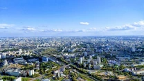 Rusia – Proprietarii de maşini electrice evită cozile lungi la benzinării