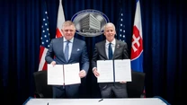 Washingtonul și Bratislava au semnat un acord în domeniul nuclear, care ar permite Slovaciei să-și reducă dependența energetică față de Rusia. Planul include contruirea unui nou reactor