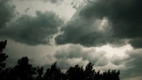 Update: Locuitorii au primit mesaje mesaje RO-ALERT. Cod roșu de vijelie în trei localități din județul Ilfov până la ora 18.00