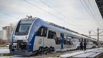 Al șaselea tren regional PESA se îndreaptă către România. Măsurile luate pentru a nu fi vandalizate noile rame din Polonia
