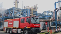 Rompetrol a cumpărat două autospeciale de pompieri și două autocisterne pentru rafinăria Petromidia