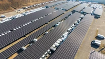 Stellantis a pus în funcțiune unul dintre cele mai mari parcuri fotovoltaice industriale din Europa Centrală și de Est la fabrica sa din Gliwice, Polonia, unde pot fi adăpostite 1.200 de mașini