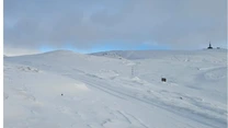 ANM avertizează că există un risc semnificativ de avalanșe în Munții Făgăraș și Bucegi la peste 1.800 de metri altitudine. Stratul de zăpadă de pe Vârful Omu depășește 2 metri