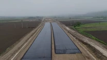 VIDEO Asfalt pe Autostrada Unirii A8: Imagini noi cu cel mai avansat lot, cel al turcilor de la Nurol