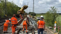 FOTO Companie din România lucrează la o linie de cale ferată din Germania, unde trenurile vor putea circula cu 320 km/oră