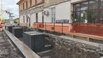 VIDEO Calea ferată Caransebeș – Timișoara – Arad: WeBuild montează noua pasarelă pietonală în stația Timișoara Est