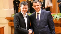 Cinci lucruri speciale despre posibilul premier al României. Eugen Tomac s-a născut în Ucraina (URSS), nu are casă în România, bagă bani în cripto și conduce o Dacia Sandero
