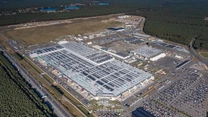 Tesla anunță că va angaja 1.000 de oameni la fabrica sa din Germania