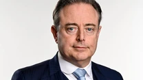 Premierul belgian Bart De Wever spune că renunțarea la proiectul construirii avionului european de luptă FCAS este o dovadă de prostie pură, care arată aroganța Franței și Germaniei