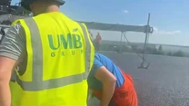 VIDEO Autostrada A7 Bacău – Pașcani: UMB a început asfaltarea primilor kilometri ai lotului 3. Când va fi gata pentru trafic