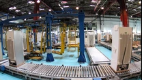 Afacerile din industrie au scăzut cu 1,8%, în primele patru luni din 2026