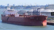 Povestea dronei ucrainene explodate în Constanța se complică. Petrolierul pe care ar fi vrut să-l scufunde după ce a plecat din România nu este pe nicio listă occidentală de sancțiuni, iar petrolul descărcat la noi nu era rusesc