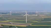 PPC intră pe piața de energie din Polonia. Grupul grec cumpără proiecte solare și eoliene de 277,3 MW de la subsidiarele locale ale companiei portugheze EDP Renewables
