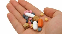 Trump anunţă taxe vamale de 100% pentru medicamentele generice, din august 2028