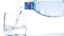 Preț incredibil pentru apă – Peste 40 de lei pentru o sticlă de 0,5 litri