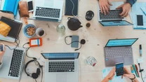 Digitalizarea SSM: cum se adaptează companiile unei piețe a muncii tot mai mobile