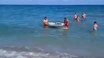 Doi salvamari au scos azi din apă ceea ce pare un fragment de dronă, la Năvodari
