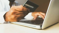 Poliția Română avertizează despre o nouă metodă de fraudă pe telefon. Cum te păcălesc infractorii care pretind că sunt de la bancă