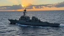 Un gigant în blackout – Distrugătorul american USS Benfold a petrecut mai multe zile fără electricitate în Marea Chinei de Sud. SUA au deschis anchetă