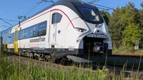 FOTO Tren care se conduce și se garează singur, testat în Germania
