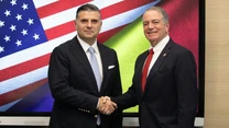 Ambasadorul SUA a fost la ASF.  Discuții despre temutul SEC, supraveghetorul burselor din New York și din SUA. Petrescu, președinte ASF: Am abordat și tema reglementării piețelor cripto