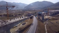 VIDEO Autostrada Sibiu – Pitești: Turcii de la Mapa – Cengiz au început lucrările la pasajul peste breteaua de descărcare din A1 în DN7