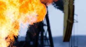 Petrol – Preţurile au crescut luni cu aproape 4 dolari pe baril, după ce OPEC+ a luat în considerare reducerea producţiei cu peste 1 milion de barili pe zi
