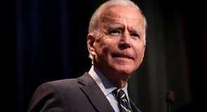 Joe Biden a promulgat legislaţia privind ajutarea Ucrainei, Israelului şi Taiwanului. Livrările de arme către Kiev se reiau imediat