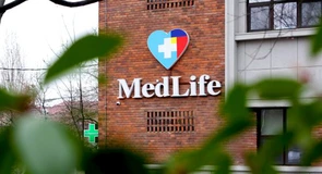 MedLife raportează o majorare de 22% a cifrei de afaceri consolidată pro forma în primul trimestru al acestui an, concomitent cu o creștere robustă a marjelor
