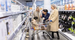 Retailerul olandez Action intră în alte două oraşe din ţară unde caută manageri adjuncţi de magazine pe salarii de la 4.000 de lei „în mână”