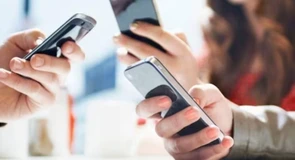 Apple sau Samsung? Iată Top 10 ale celor mai vândute modele de telefoane din 2025