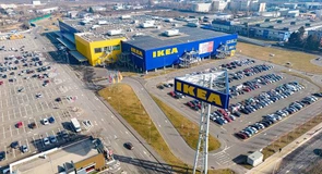 IKEA folosește drone pentru a urmări inventarul și a asigura disponibilitatea produselor și anunță investiții în AI. Care sunt planurile retailerului pentru România