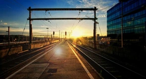 CFR: Trafic îngreunat pe linia spre și dinspre litoral. Sunt întârzieri de sute de minute