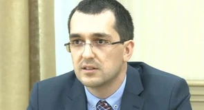 Mesajele dintre Ursula van der Leyen și CEO-ul Pfizer ar trebui făcute publice – Vlad Voiculescu, europarlamentar USR