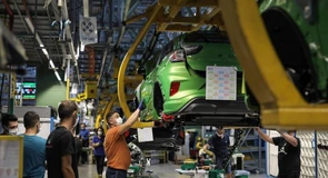 Producția de automobile a României, în scădere cu 2,8% în prima jumătate a lui 2025 – raport ACAROM